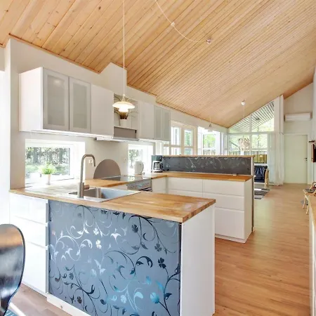 度假居 Verner - 500m From The Sea In Bornholm By Interhome *